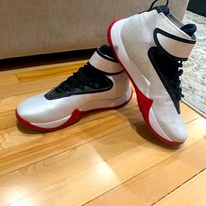 Almost like new Jordans. Size 11